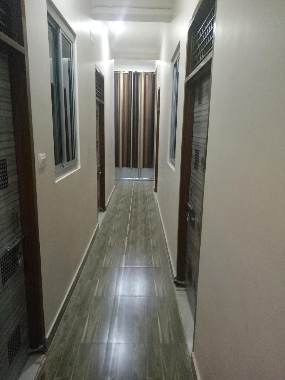 Hotel Ganga Vilas Colonelganj 外观 照片