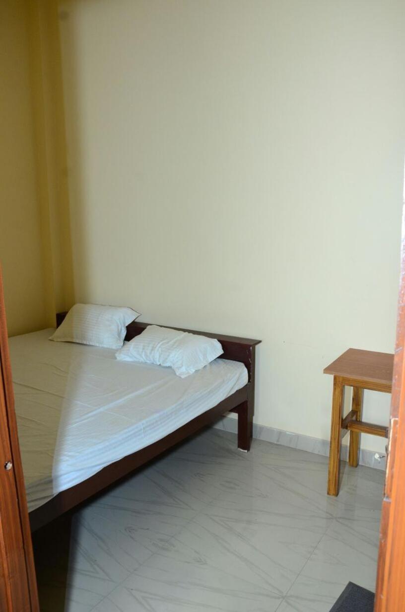 Hotel Ganga Vilas Colonelganj 外观 照片